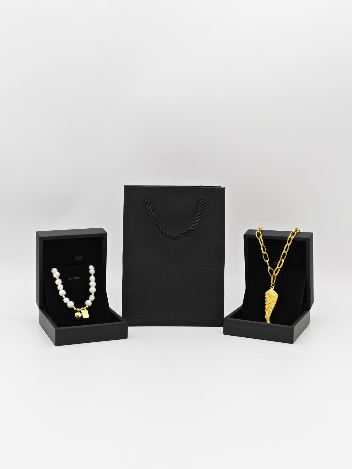 2-in-1 Detachable Angel Wing Necklace